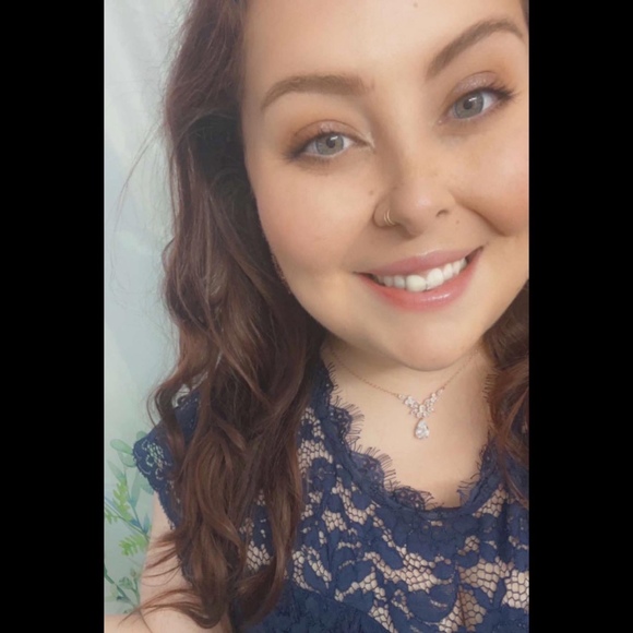 Meet your Posher, Amber - Picture 1 of 1